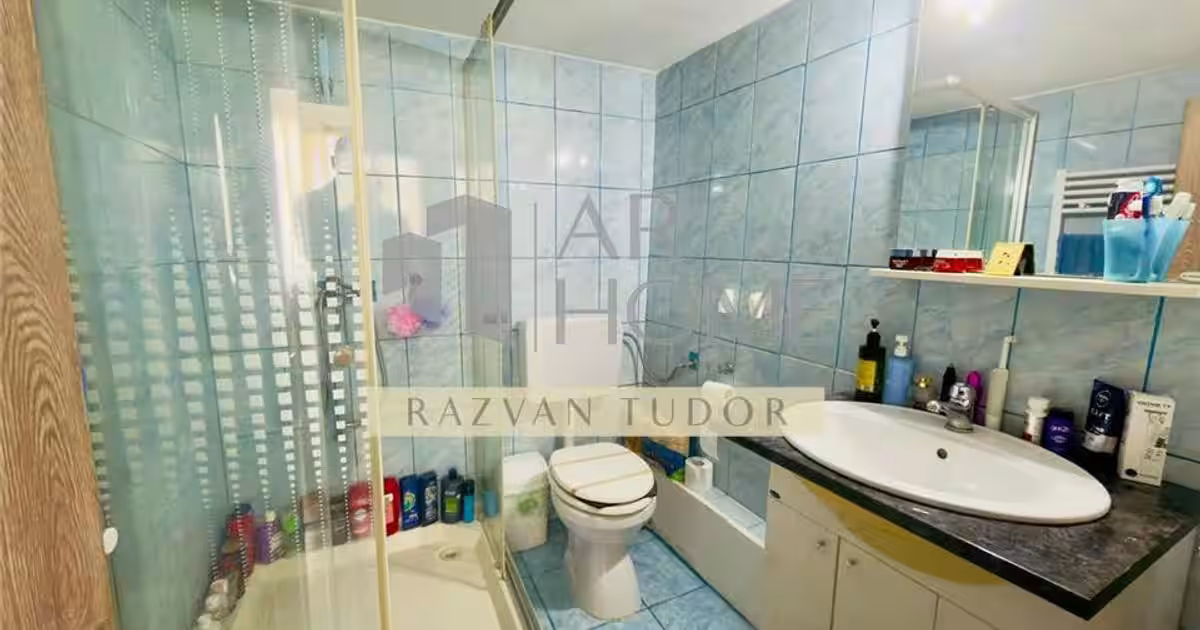 Casa 4 camere , semifinisata , cu beci , Ploiesti ,zona centrala