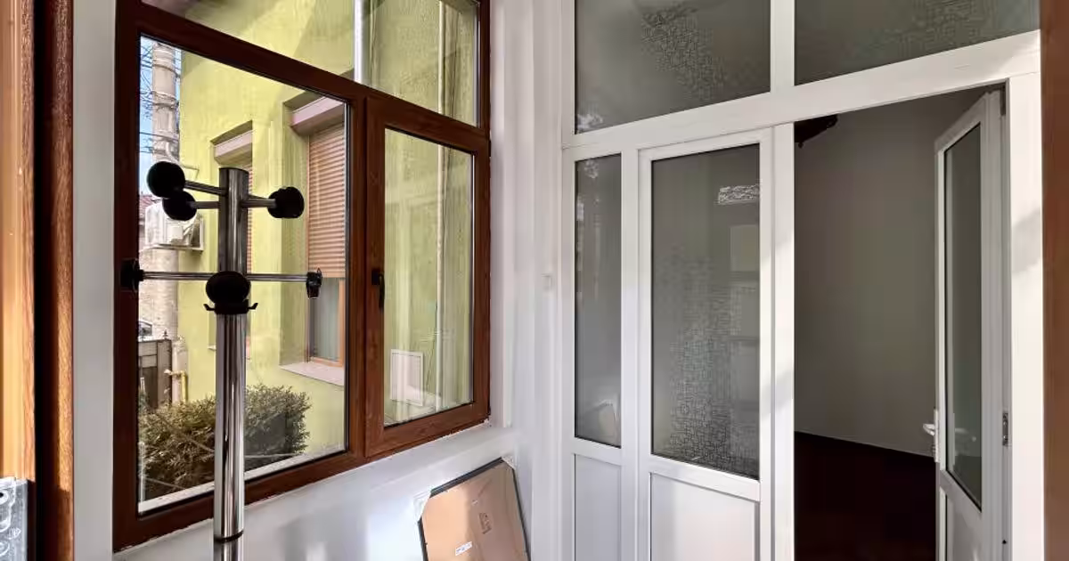 Casa 9 camere, 4 bai, 3 locuri de parcare, Central, Ploiesti