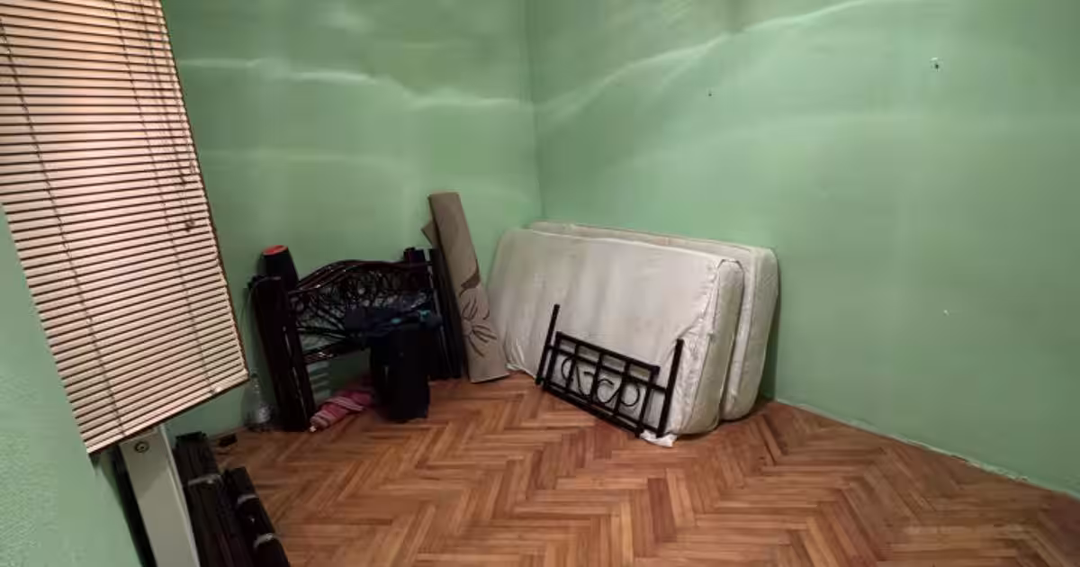 Casă individuală 270 mp cu 4 camere în zona Lupeni, Ploiești