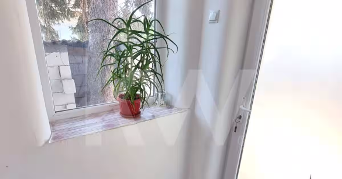 Casă individuală 180 mp cu 3 camere în Radovan