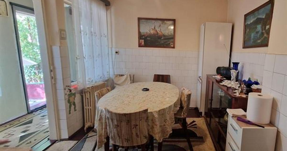 casa 3 cam Ramnicu Valcea,  Centru, Biblioteca Judeteana, jud. Valcea