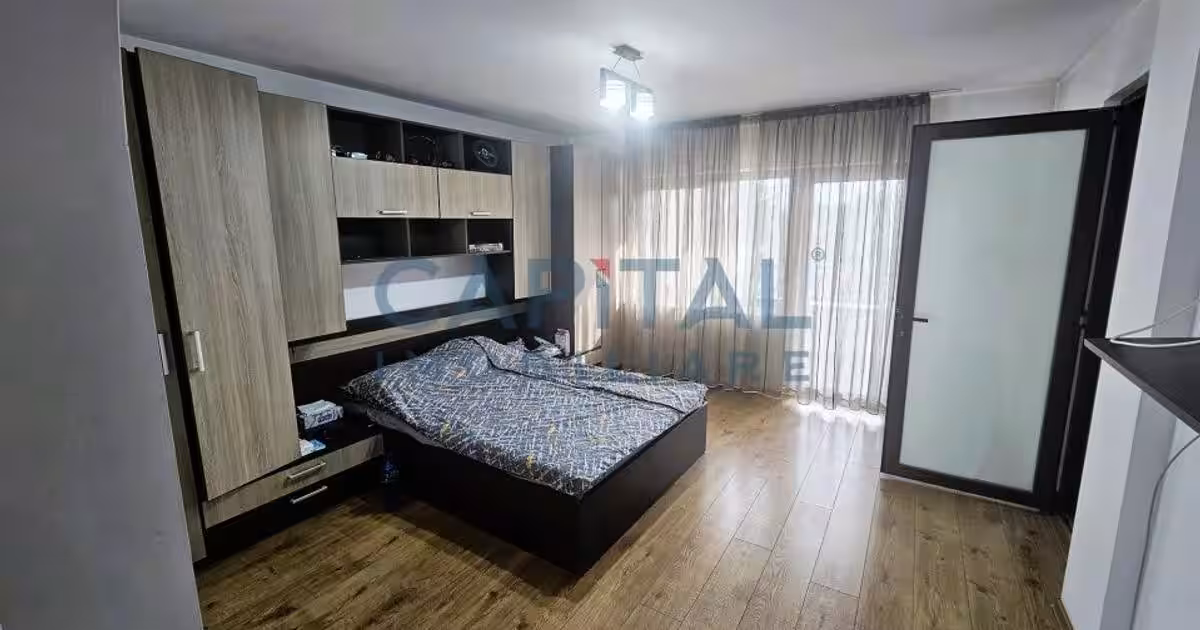 Casă individuală 250 mp cu 4 camere în Roman