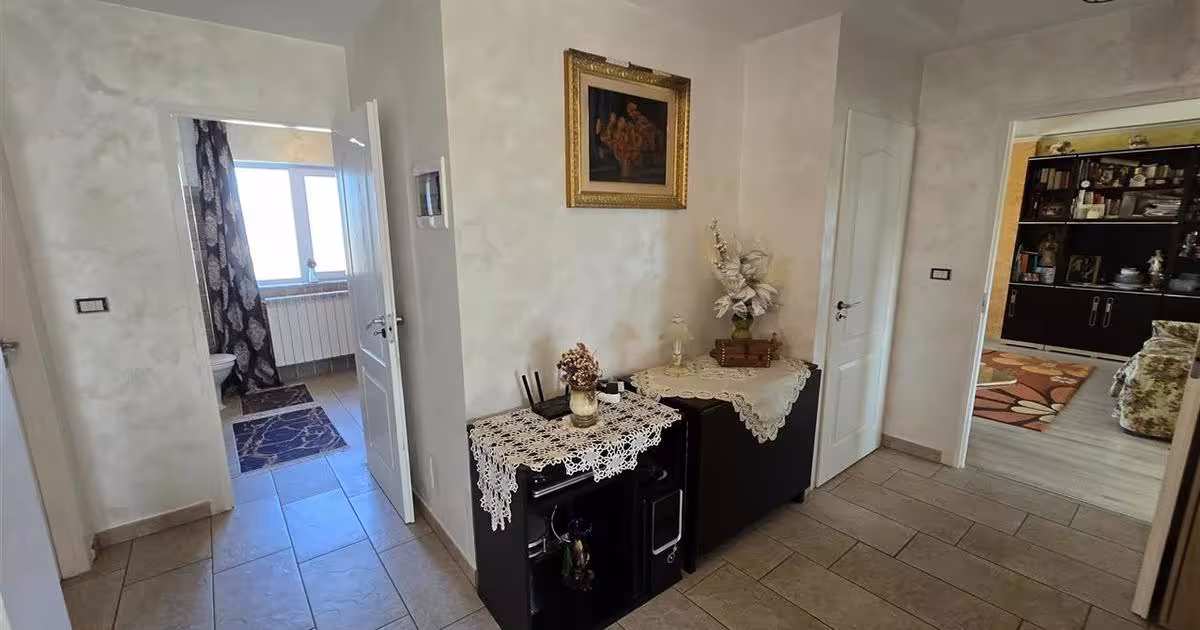 Casă individuală cu 7 camere în Rușii-Mănăstioara