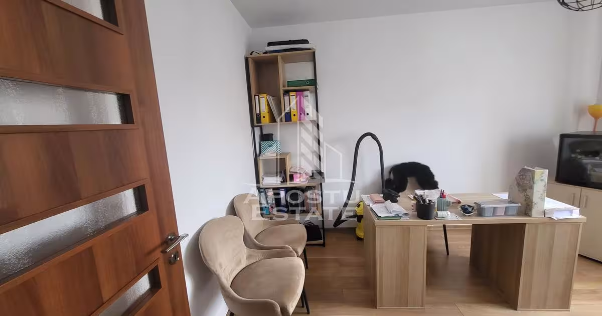Casă individuală cu 5 camere în Săcălaz
