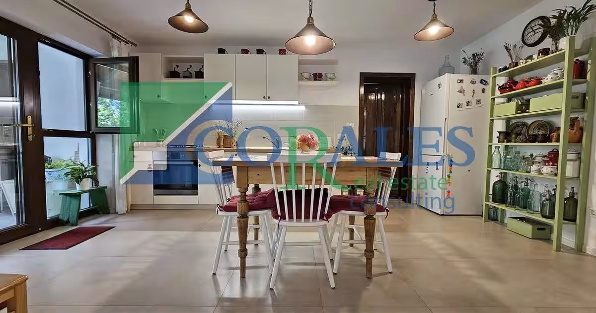 Casă individuală cu 7 camere în Săcălaz