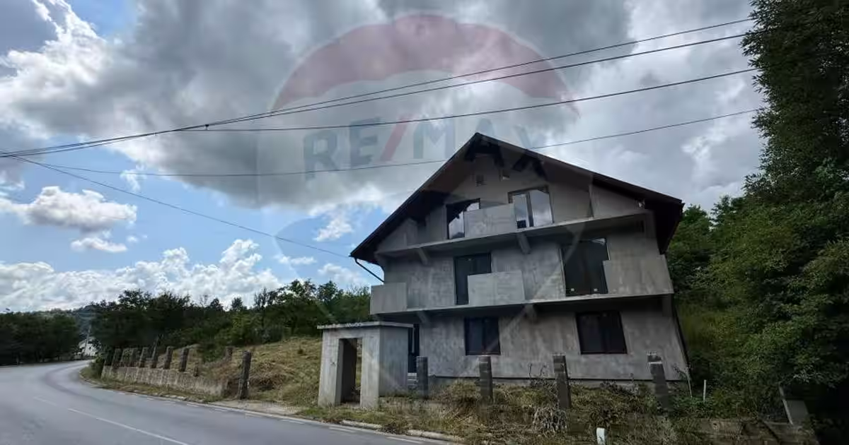 Casă individuală 152 mp cu 7 camere în Săliștea de Sus