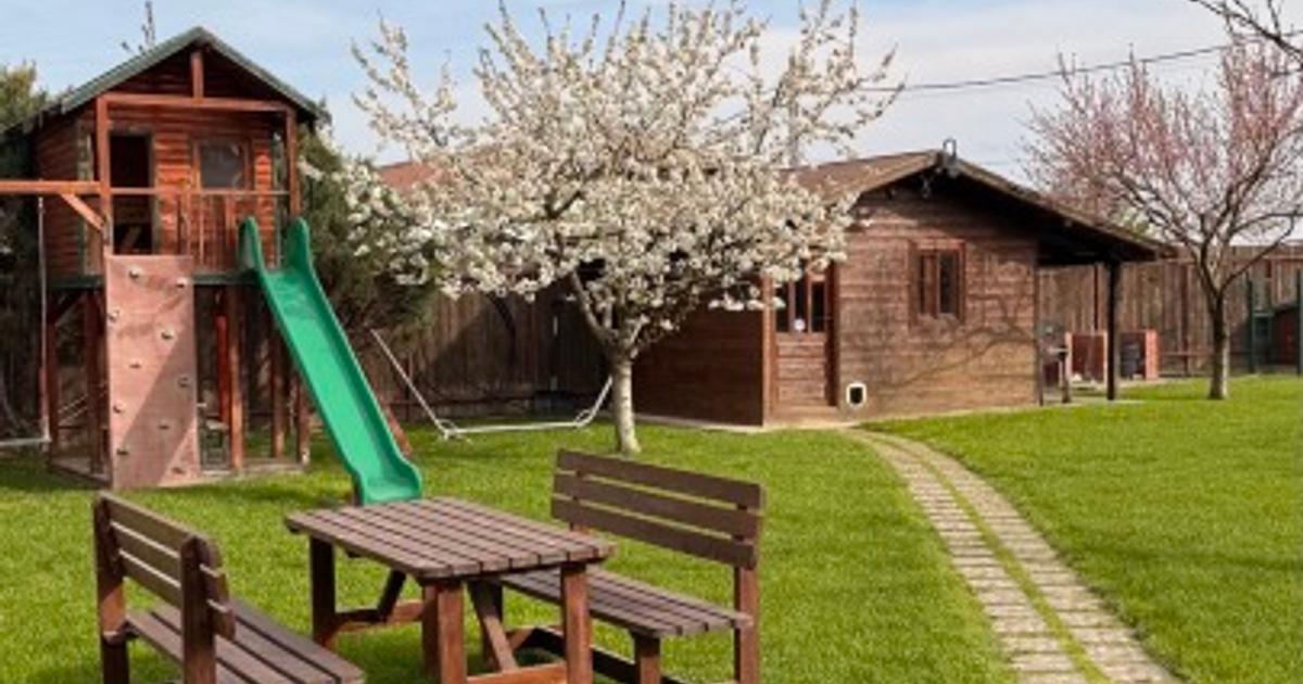 Proprietar, caut sa las pe maini bune locul numit ACASA mai mult de 15 ani!