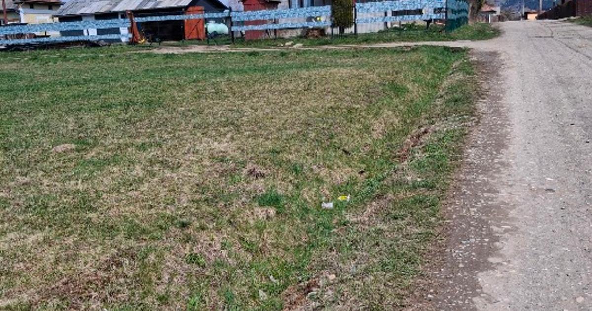 Casă individuală 74 mp cu 2 camere în Sărmaș