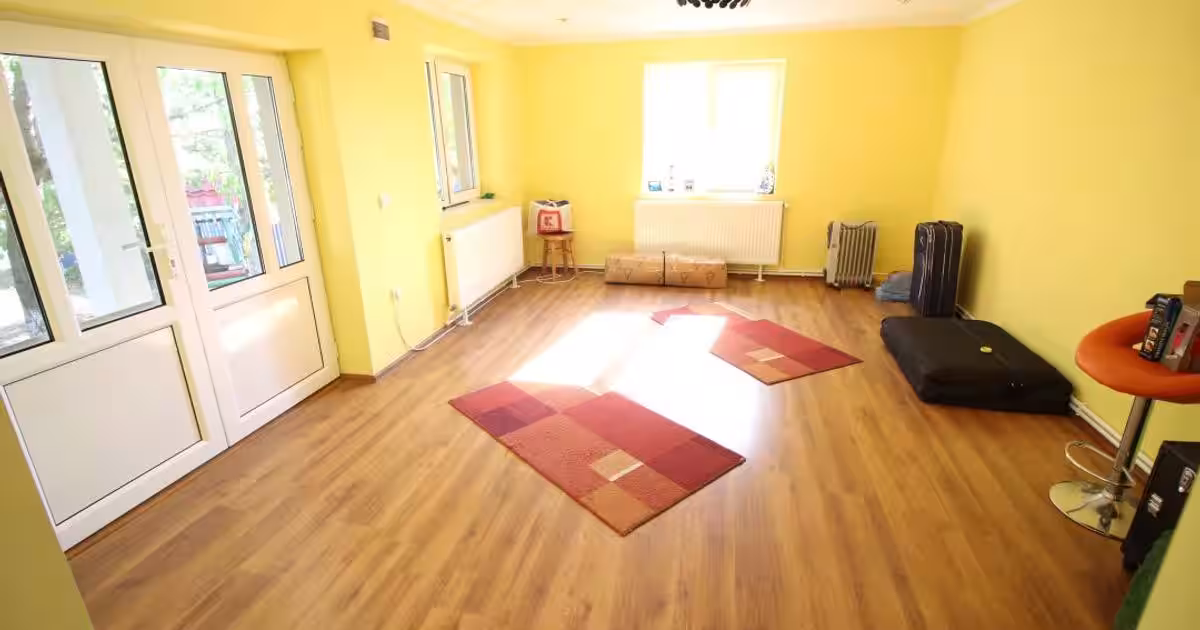 Vand casa in Schela cu toate utilitatile -65.000euro neg