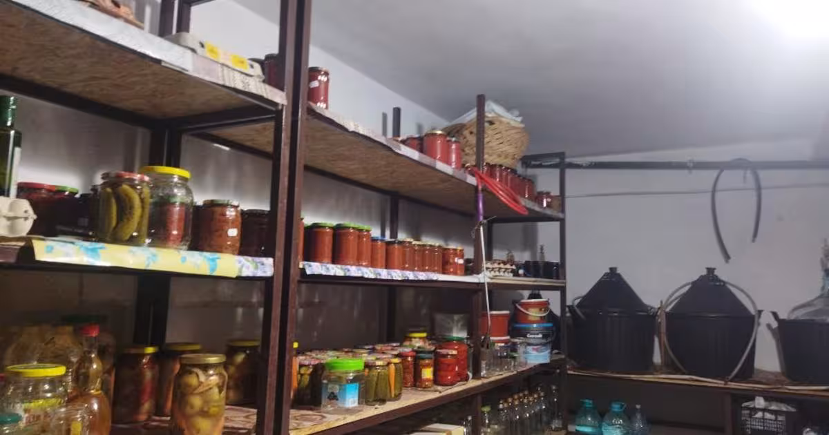 Casă individuală 200 mp cu 5 camere în Scrioaștea