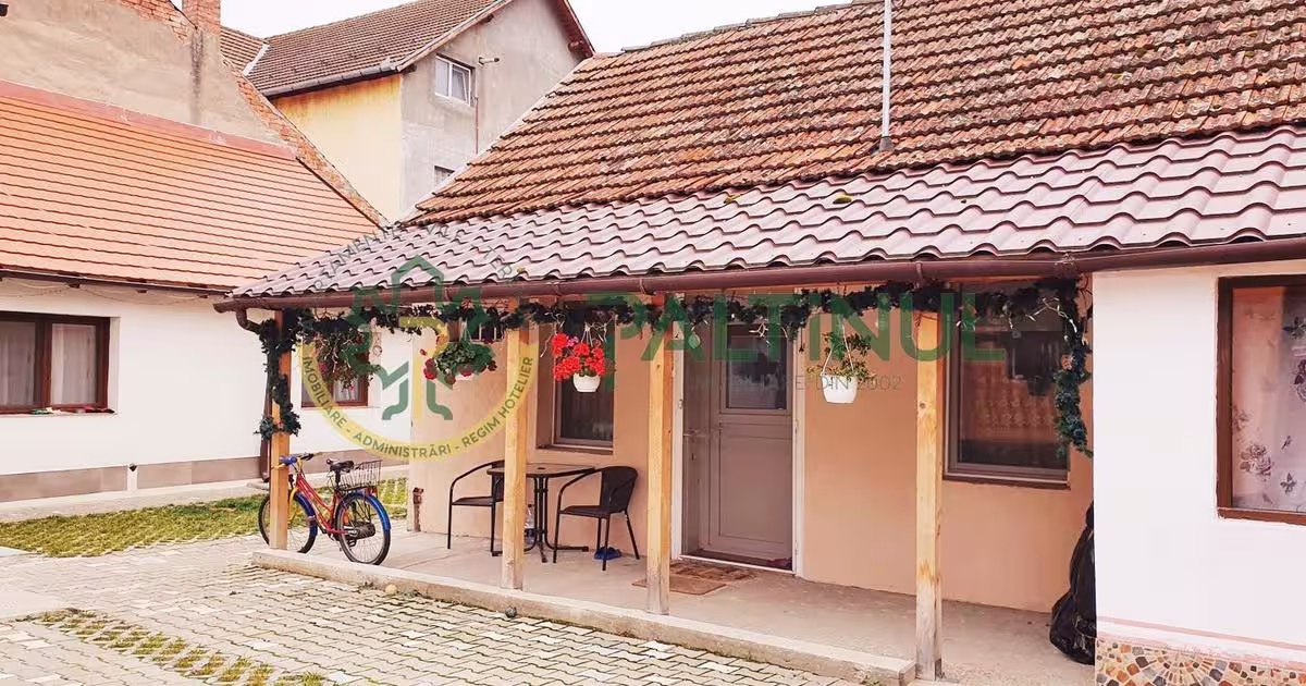 Casă individuală 90 mp cu 2 camere în zona Central, Sibiu