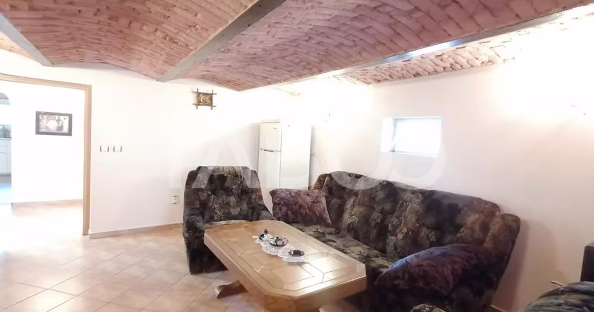 Casă individuală cu 6 camere în zona Lupeni, Sibiu