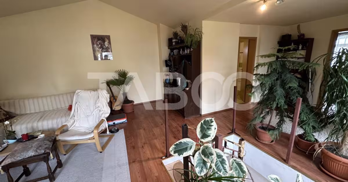 Casă individuală cu 7 camere în zona Lupeni, Sibiu