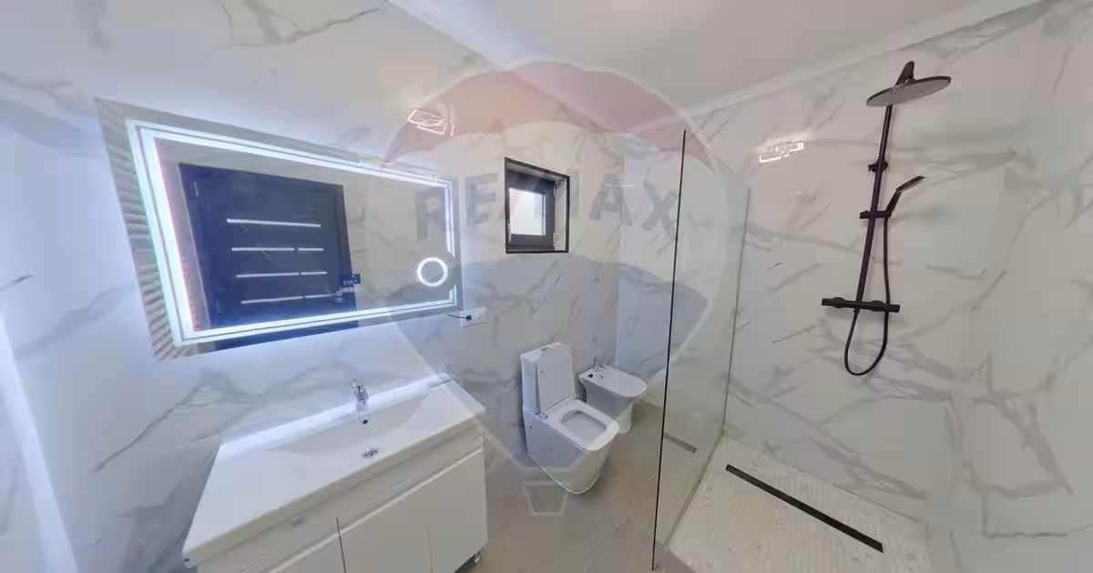 Casă / Vilă cu 4 camere de vânzare în zona Nord-Est
