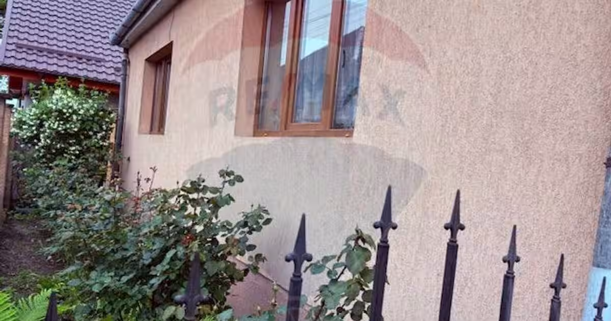 Casă / Vilă cu 5 camere de vânzare în zona Nord-Vest