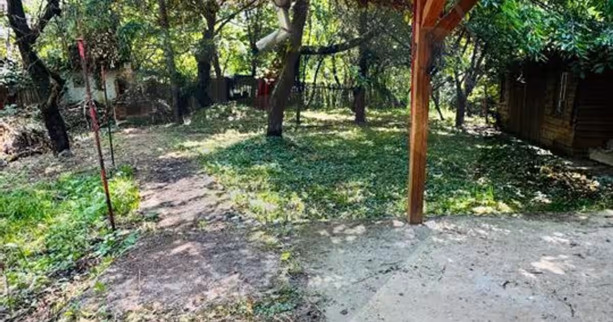 Casă cu 4 camere de vânzare pe str. Campu Negru, Sighet.