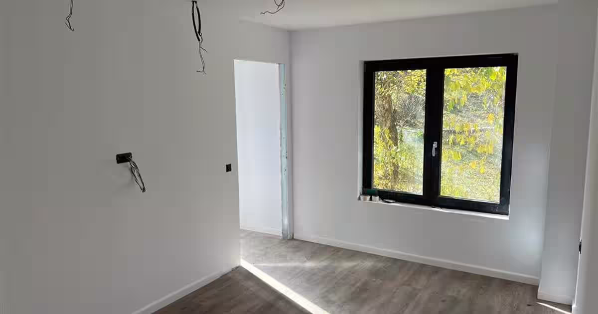 Casă individuală 400 mp cu 6 camere în zona Central, Slănic