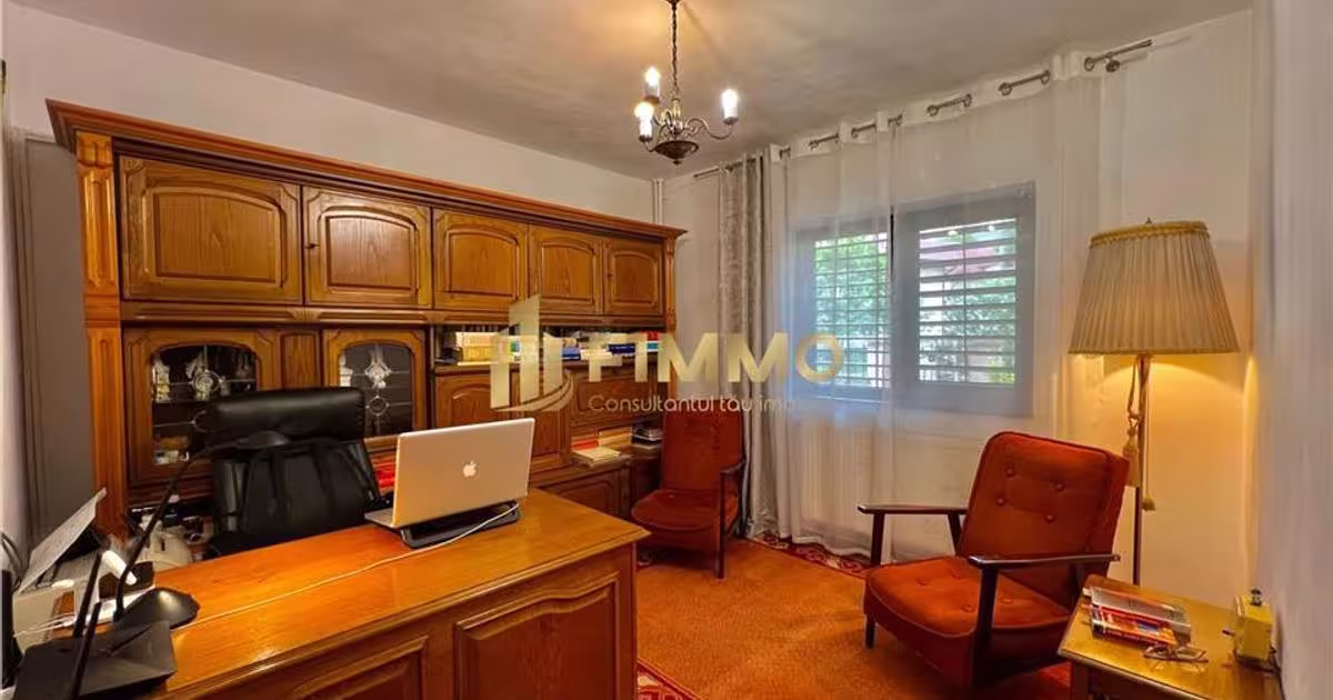 Casă individuală 216 mp cu 9 camere în zona Central, Suceava