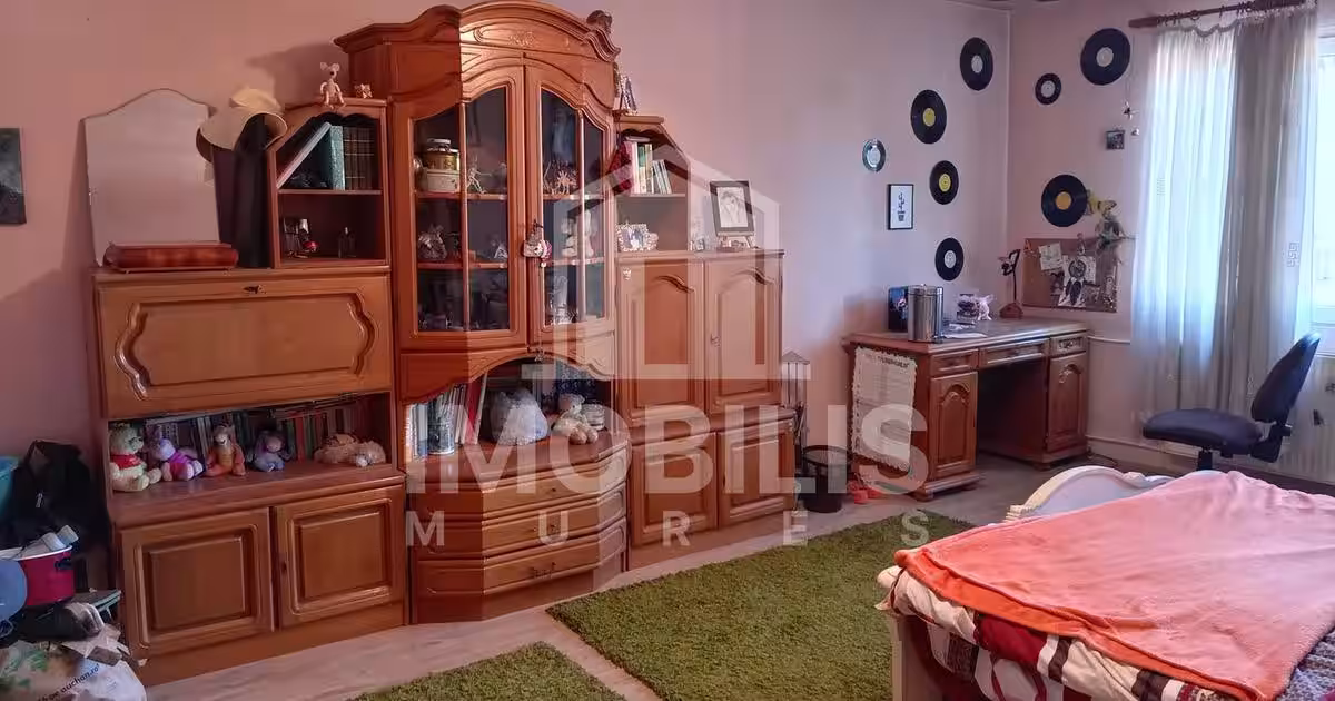 Casă individuală 600 mp cu 4 camere în zona 7 Noiembrie, Târgu Mureș