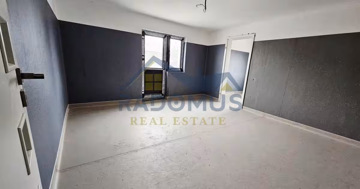 Vila Tătărani - 280 mp utili - 500 mp Teren - 8 Camere + 4 Băi