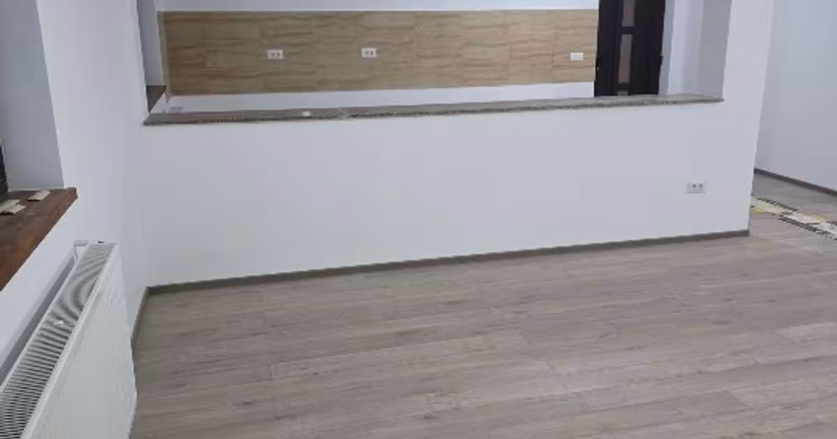Casă individuală 100 mp cu 3 camere în Topolița