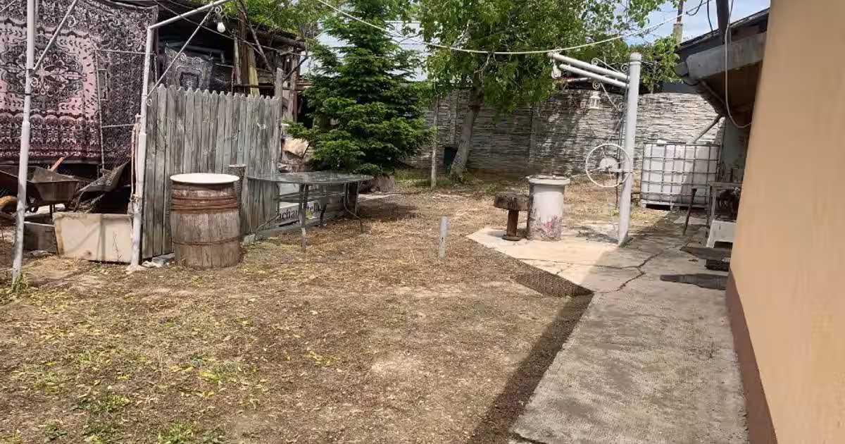 Casă individuală 96 mp cu 4 camere în Ulmeni