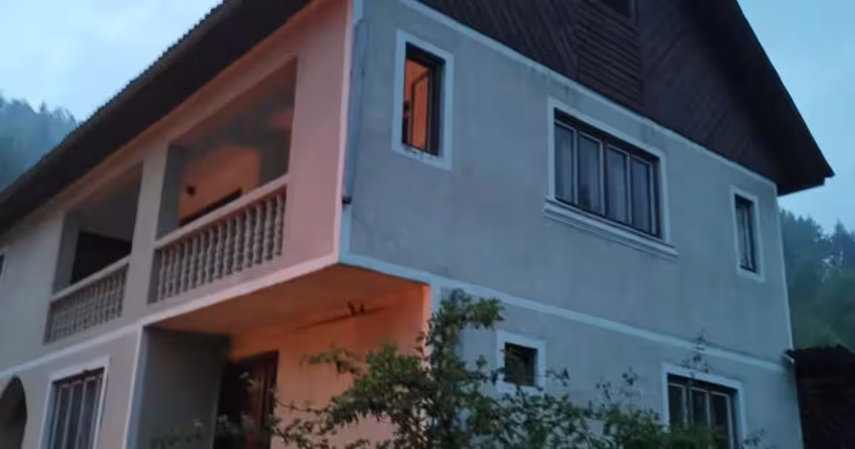 Casă individuală 161 mp cu 4 camere în Valea Vișeului