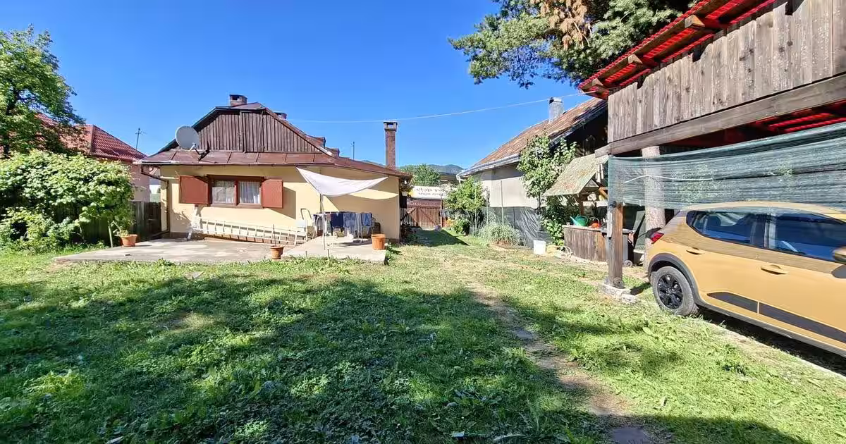 Casă cochetă cu teren generos și priveliște deosebită Vișeu de Sus