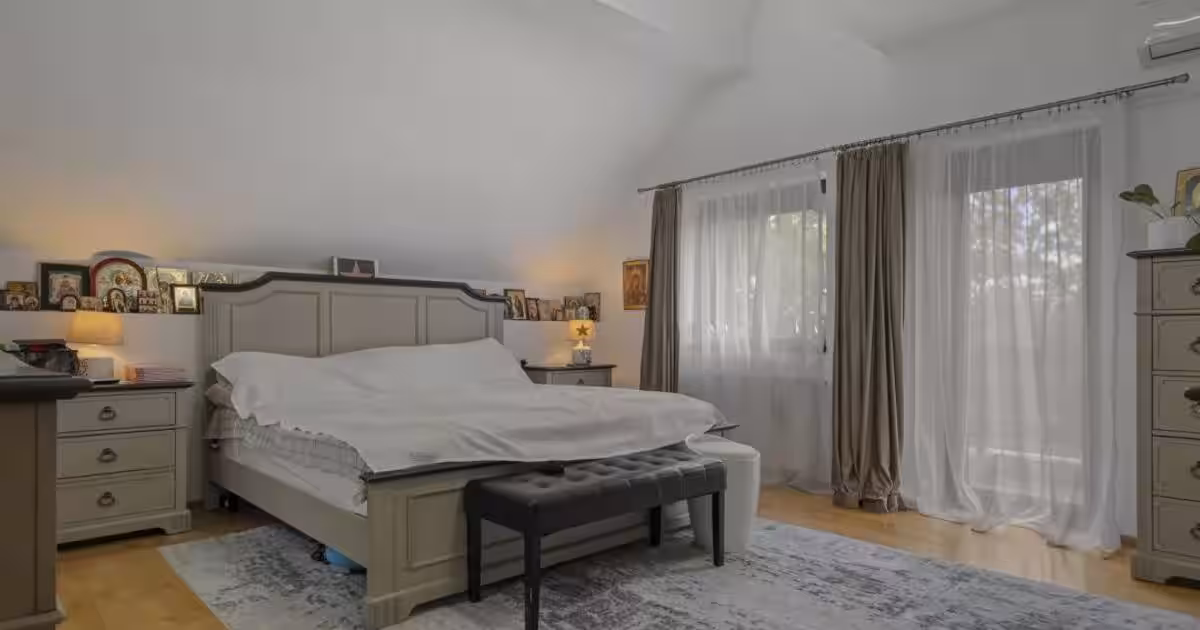 Vanzare vila cu 5 camere in Pipera - Strada Campul Pipera