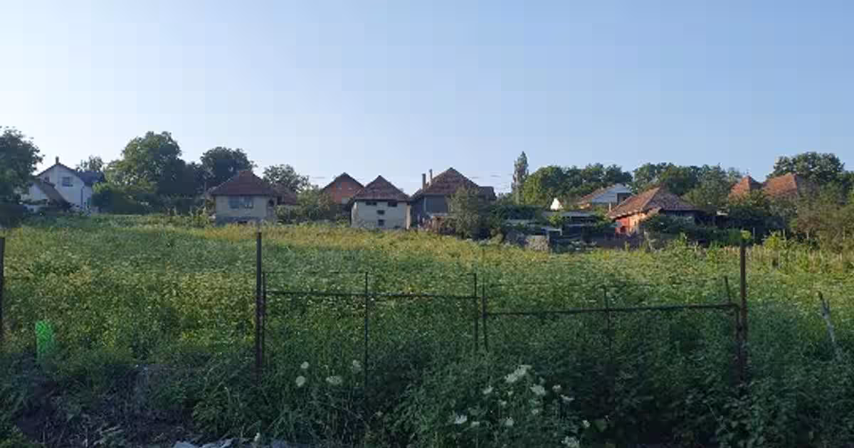 Casa si Teren de vanzare aproximativ 34 arii cu doua fronturi stradale | Imobiliare.ro