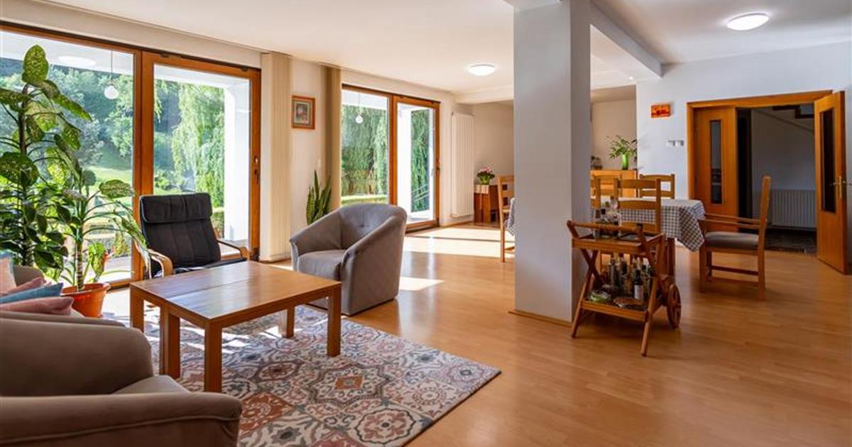 Vila 7 camere - Babana - Arges - teren 4391 mp - fara comision la cumparator