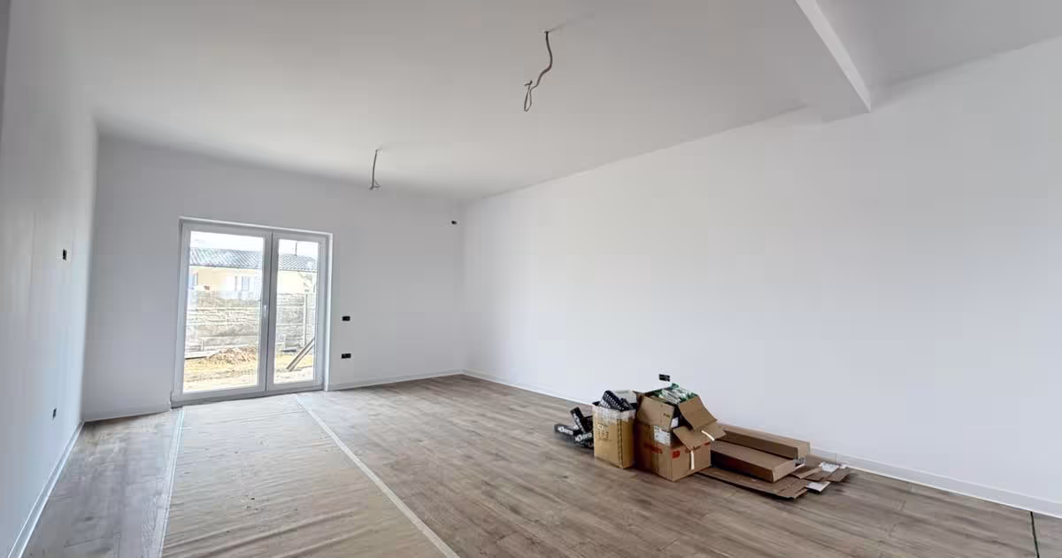 Duplex cu 3 camere în Bucovăț (Remetea Mare)