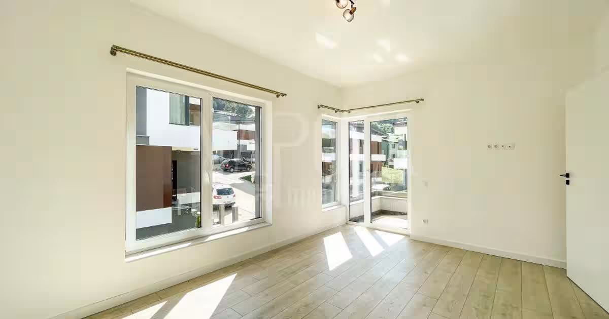 Duplex 175.5 mp cu 5 camere în Florești