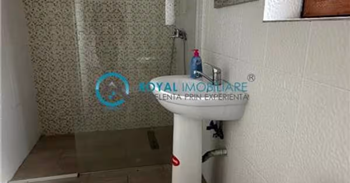 Duplex 120 mp cu 4 camere în Strejnicu