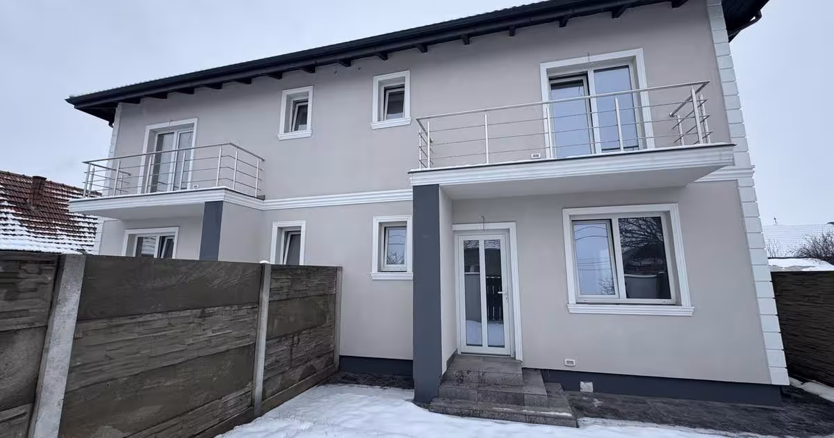 Duplex 98 mp cu 4 camere în Utvin