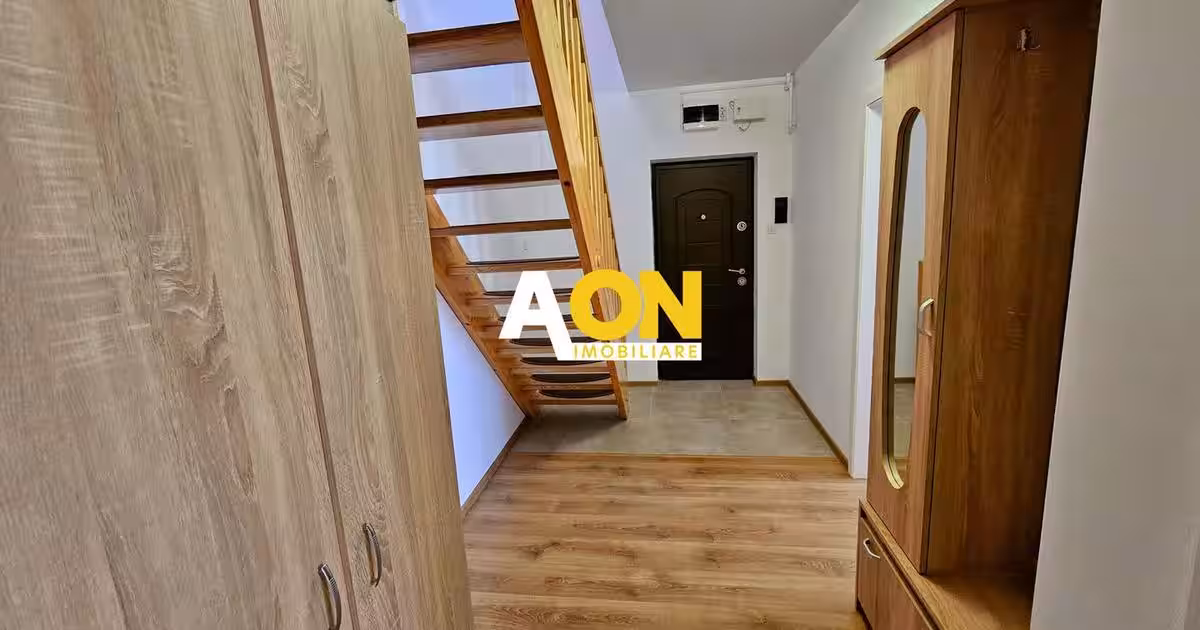 Penthouse pe două niveluri, panouri solare, terasă de 50 mp, boxă