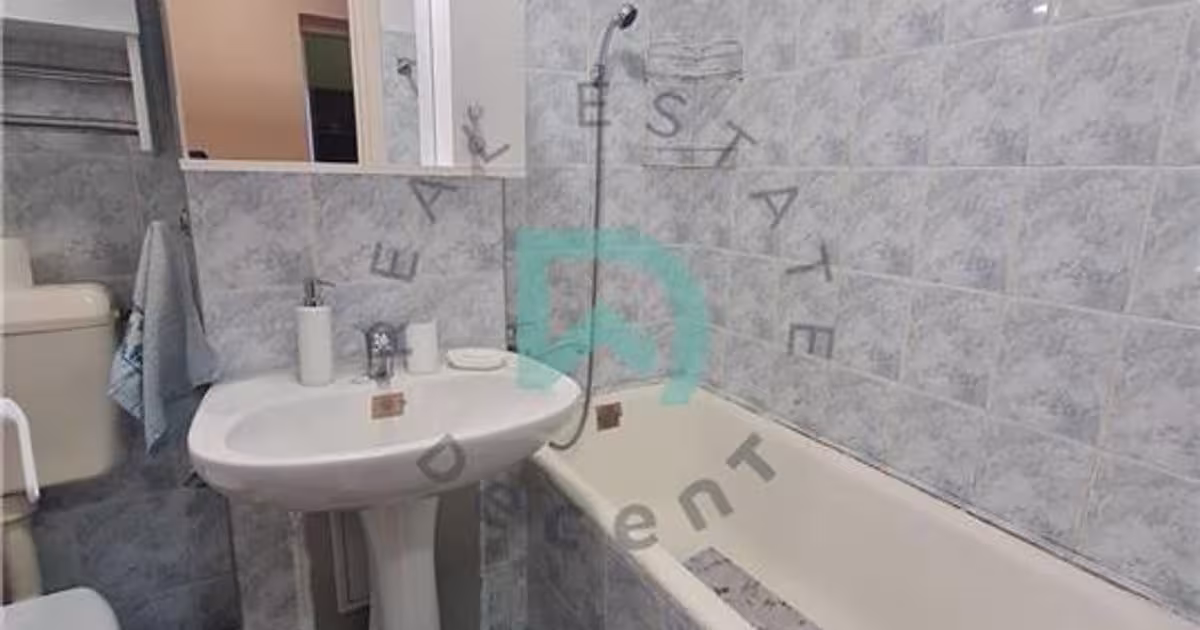 Garsonieră decomandată în zona Astra, Brașov
