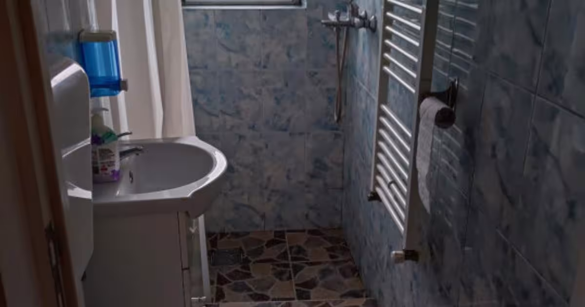 Garsonieră decomandată în zona Drumul Poienii, Brașov