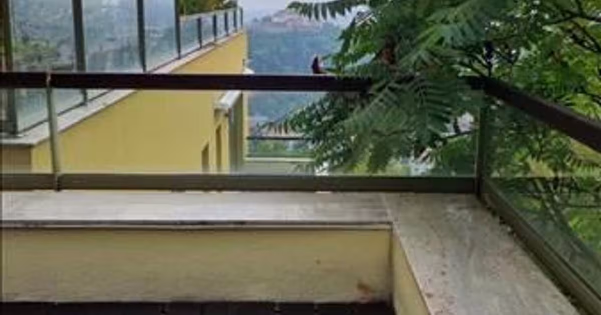 Garsonieră decomandată în zona Drumul Poienii, Brașov