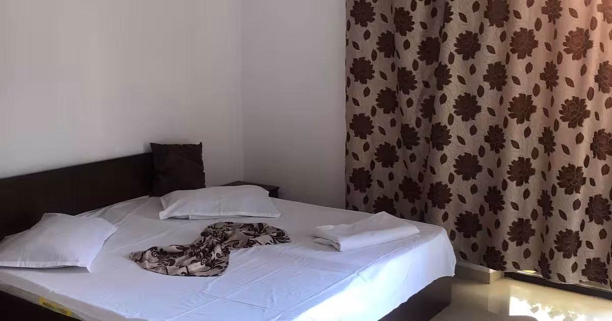Garsonieră nedecomandată în zona Delfinariu, Constanța preț 1.300 RON / lună