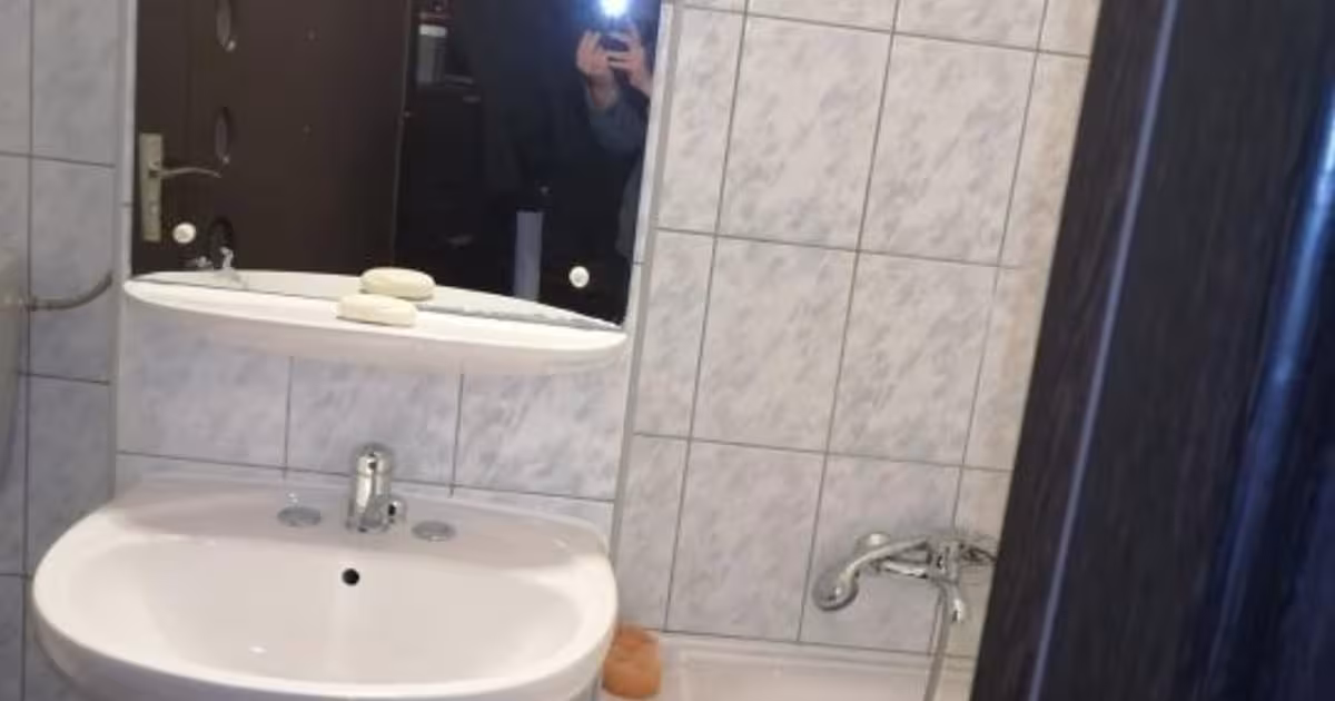 Garsonieră semidecomandată în zona Piața Centrală, Deva