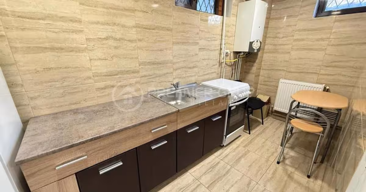 Garsonieră decomandată în zona Central, Iași