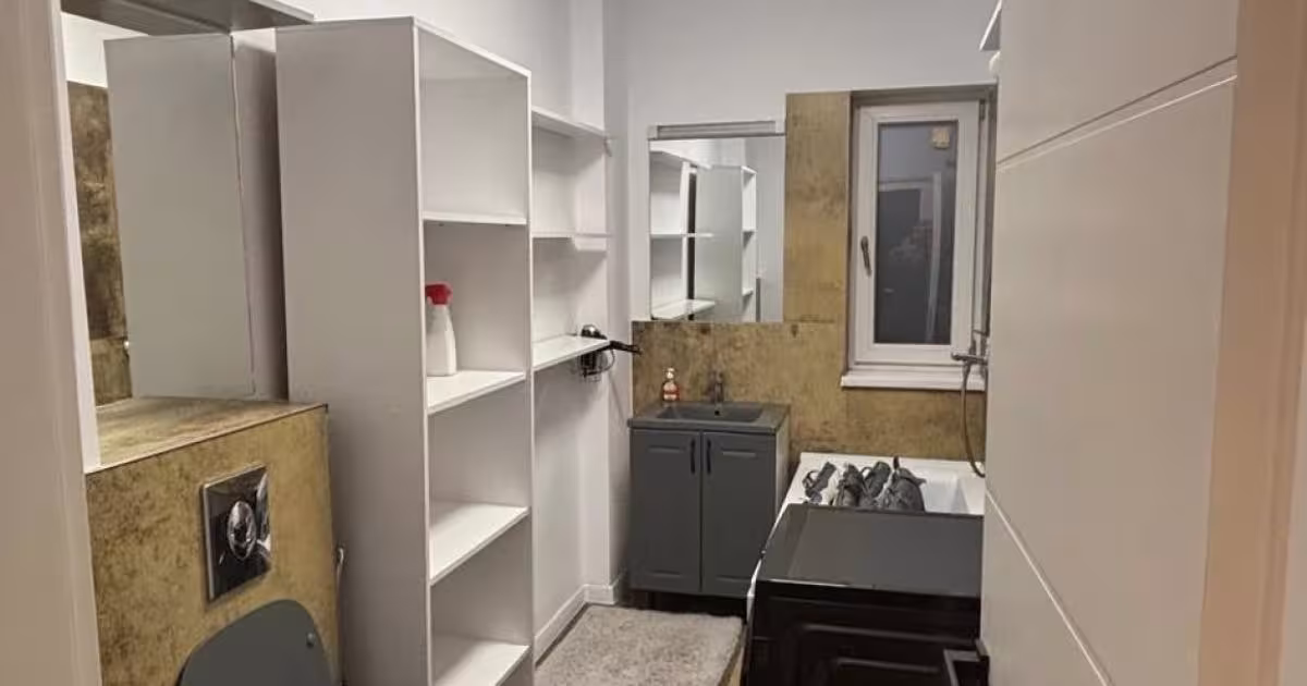 Garsonieră decomandată în zona Podul de Fier, Iași