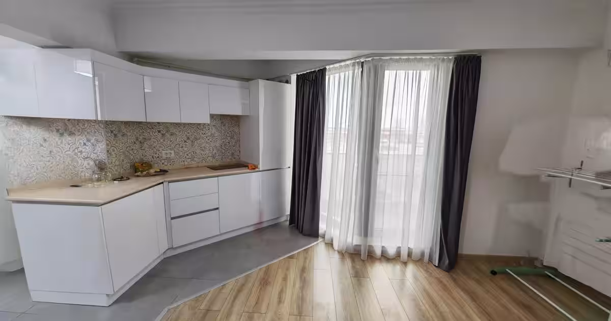Garsonieră decomandată în Mamaia