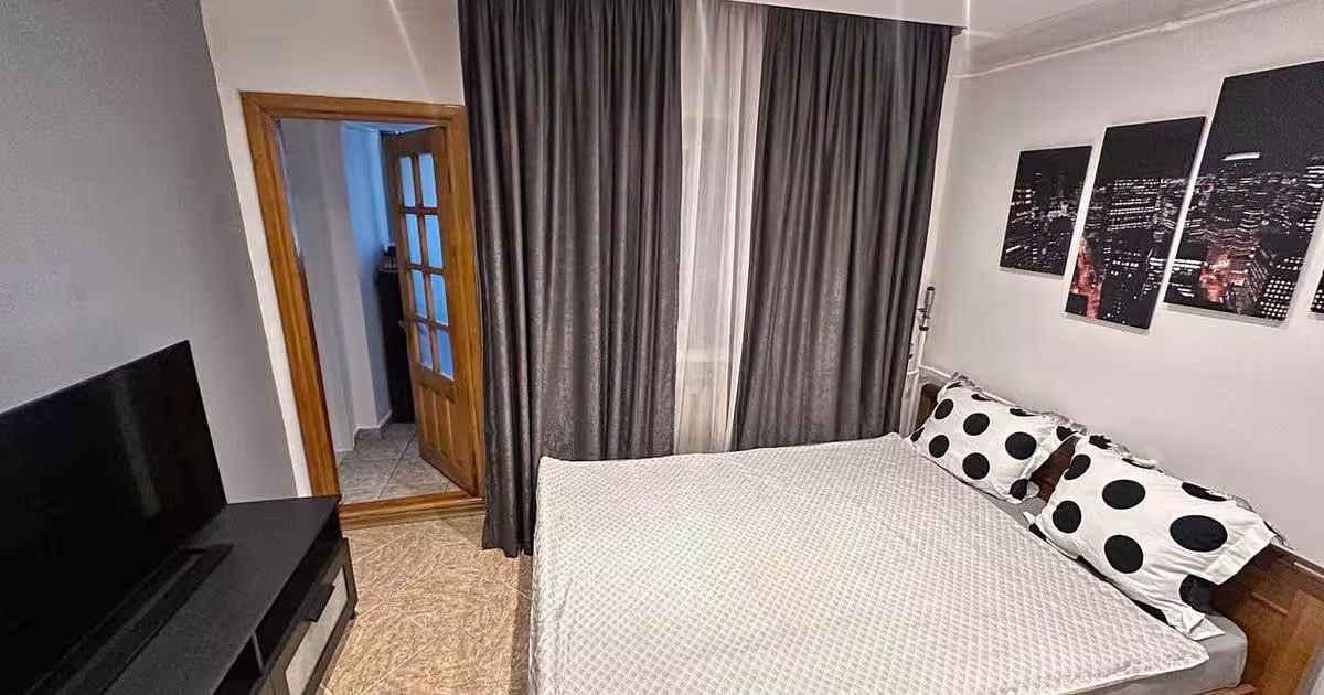 Garsonieră decomandată în zona Central, Focșani