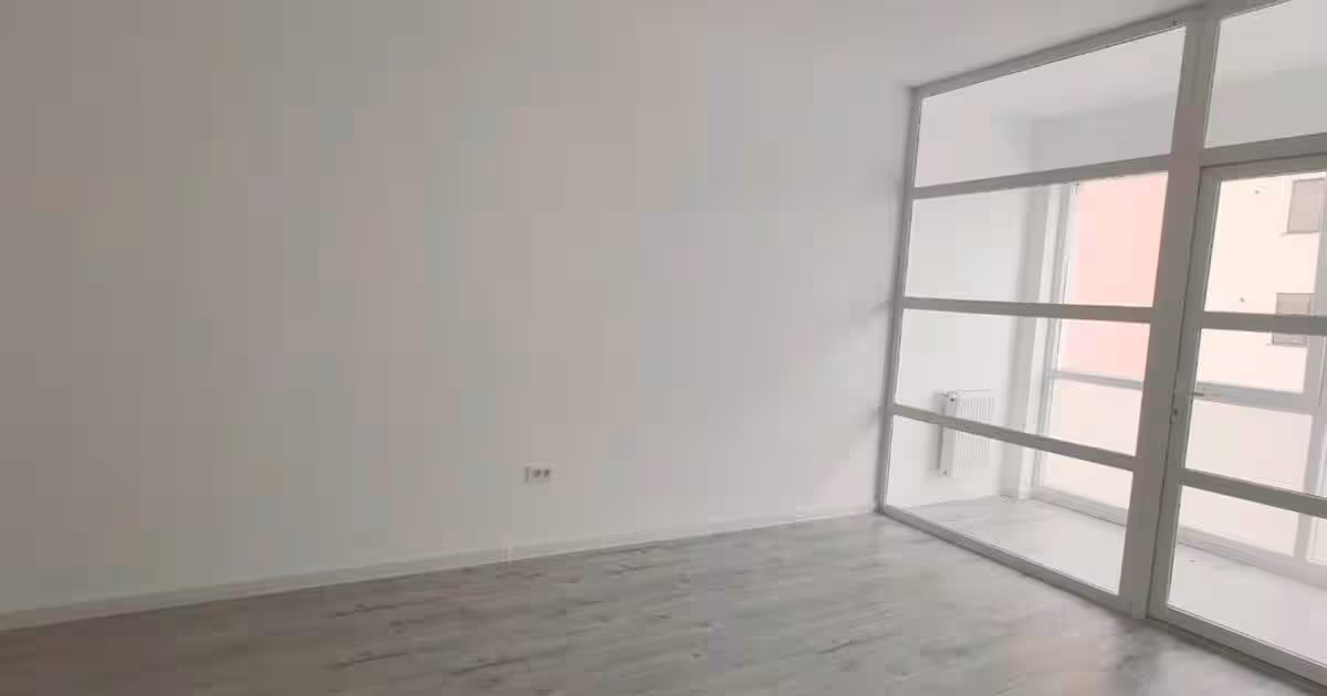 1 CAM DECOMANDAT CAPT CUG VISOIANU INTABULAT ETAJ INTERMEDIAR