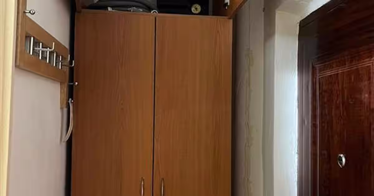 APARTAMENT 1 CAM DECOMANDAT PODU DE FIER ET 2 DIN 4 LIBER