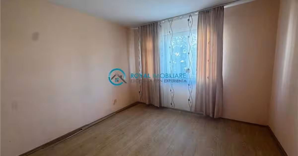 Garsonieră nedecomandată în zona Mihai Bravu, Ploiești