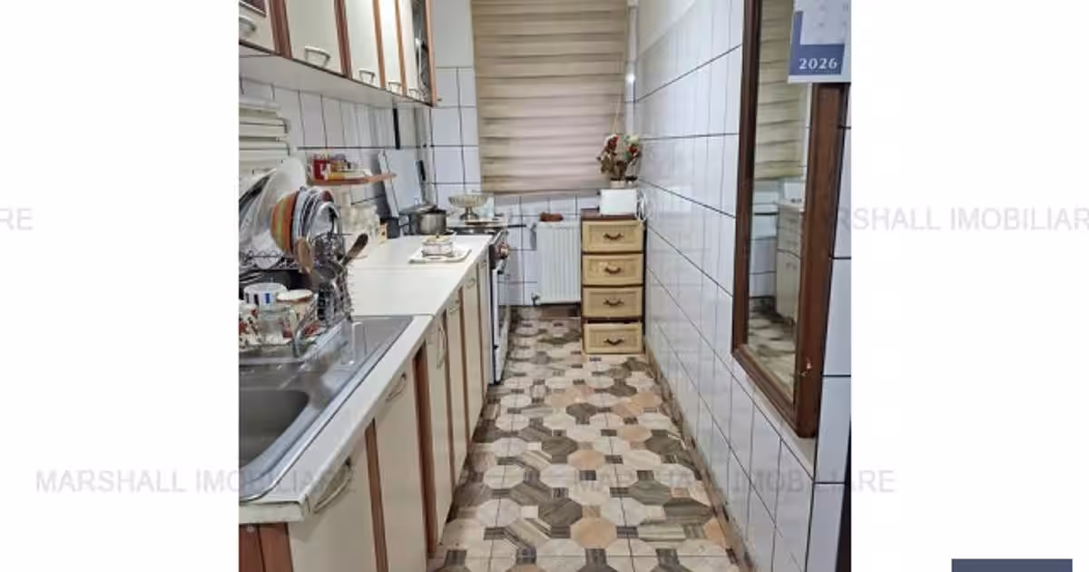 Garsonieră decomandată în zona Republicii, Ploiești