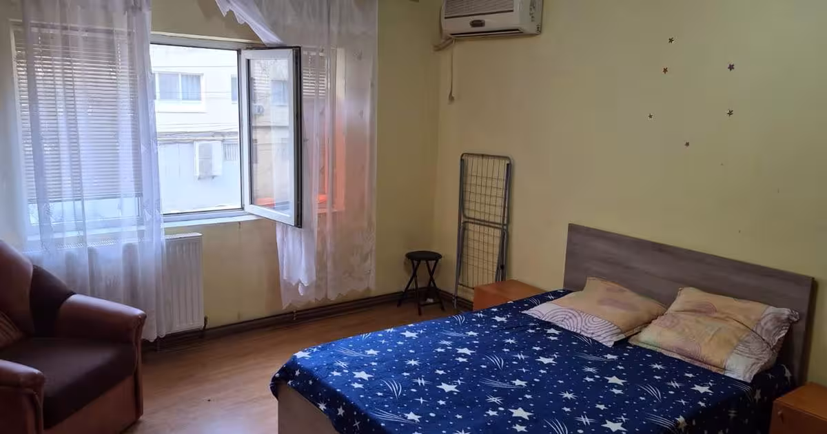 Garsonieră decomandată în zona Central, Urziceni